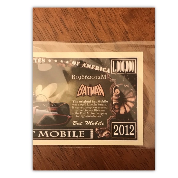 BRAND NEW!💯 1966 BATMAN NOVELTY NOTE WITH SIX 8.5x11 GLOSSY POSTERS BUNDLE SET - Picture 9 of 17